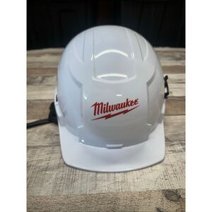 Milwaukee 50-73-1321 White Hard Hat BOLT Ratchet Suspension New